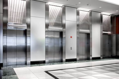 stanza d'attesa ascensori