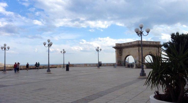 piazzale panoramico vicino hotel