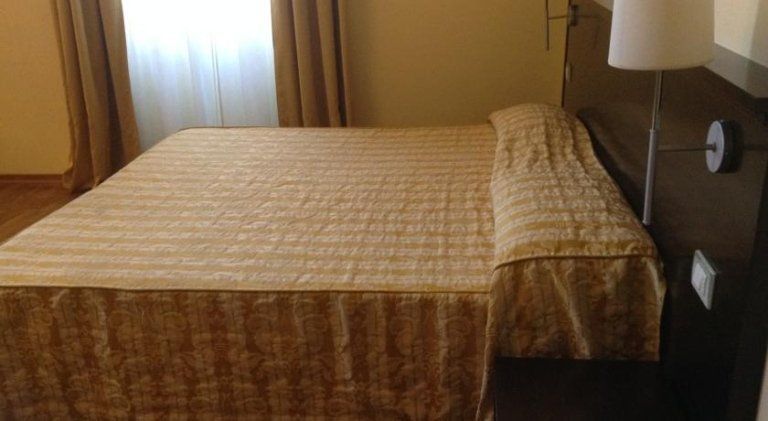 letto matrimoniale in hotel