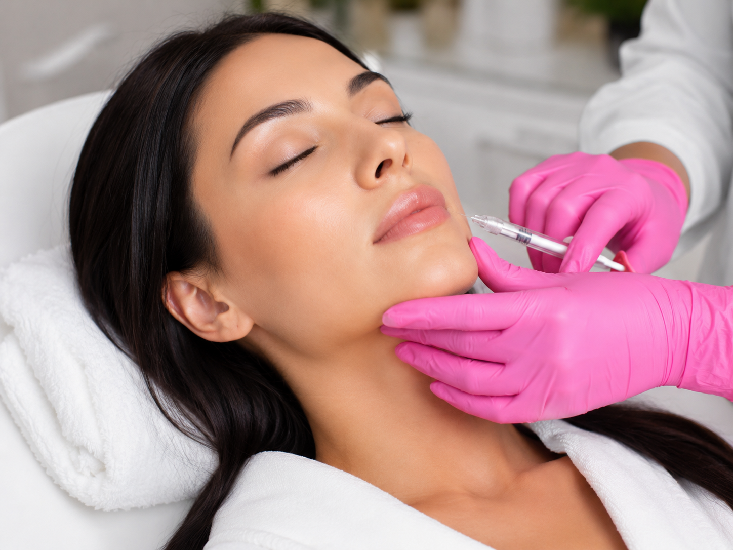 Profhilo Structura ad for syringe and pink molecule graphic highlighting hydration, collagen support, and skin elasticity