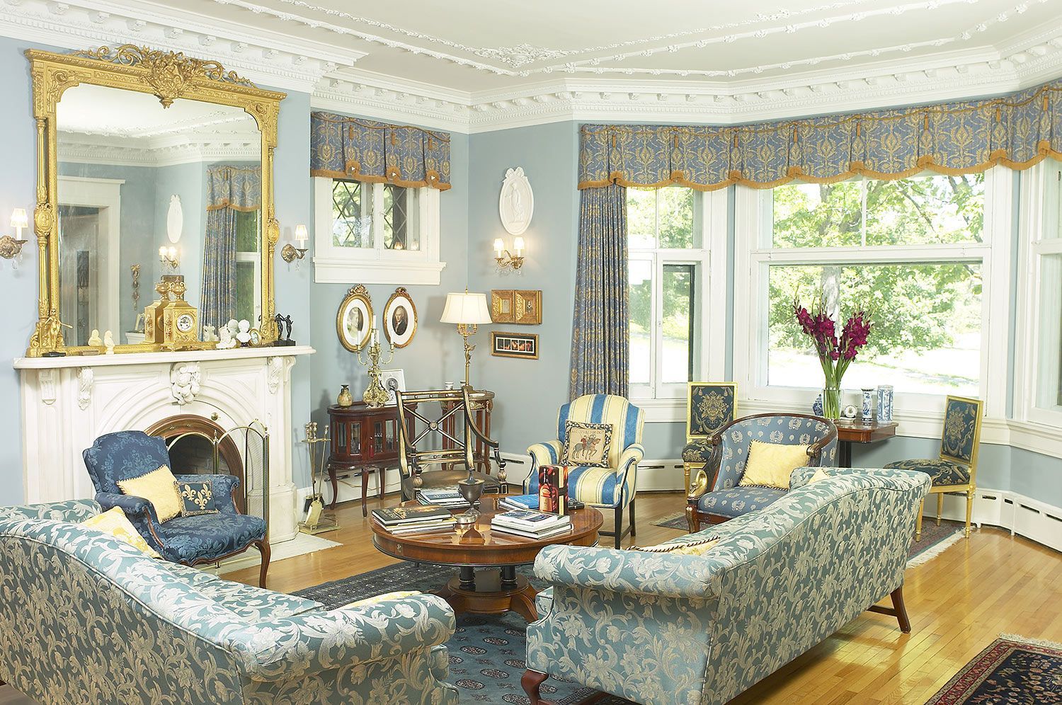 Elegant Living Room — Charleston, SC — Palmetto Glass & Mirror Inc