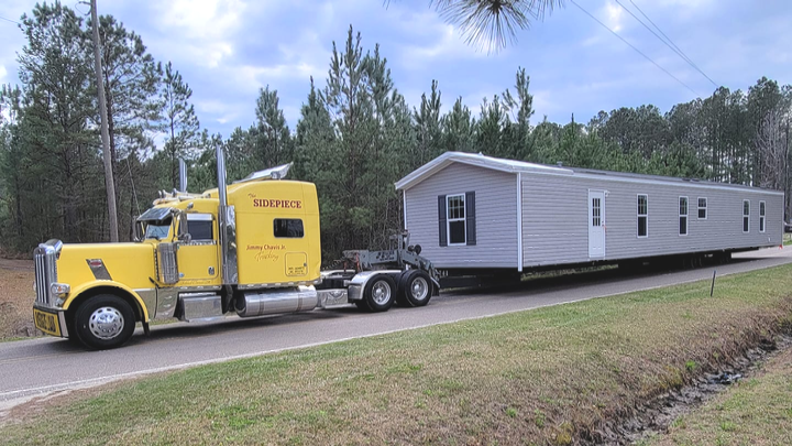 Truck pulling mobile home