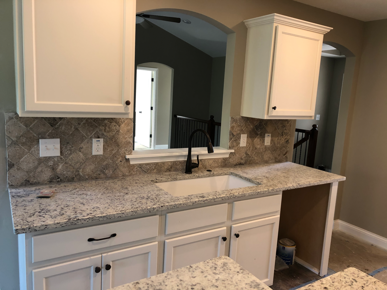 Granite or Quartz Countertops? Choose Whatever Finishes You Want for Your Kitchen With Big Tree.