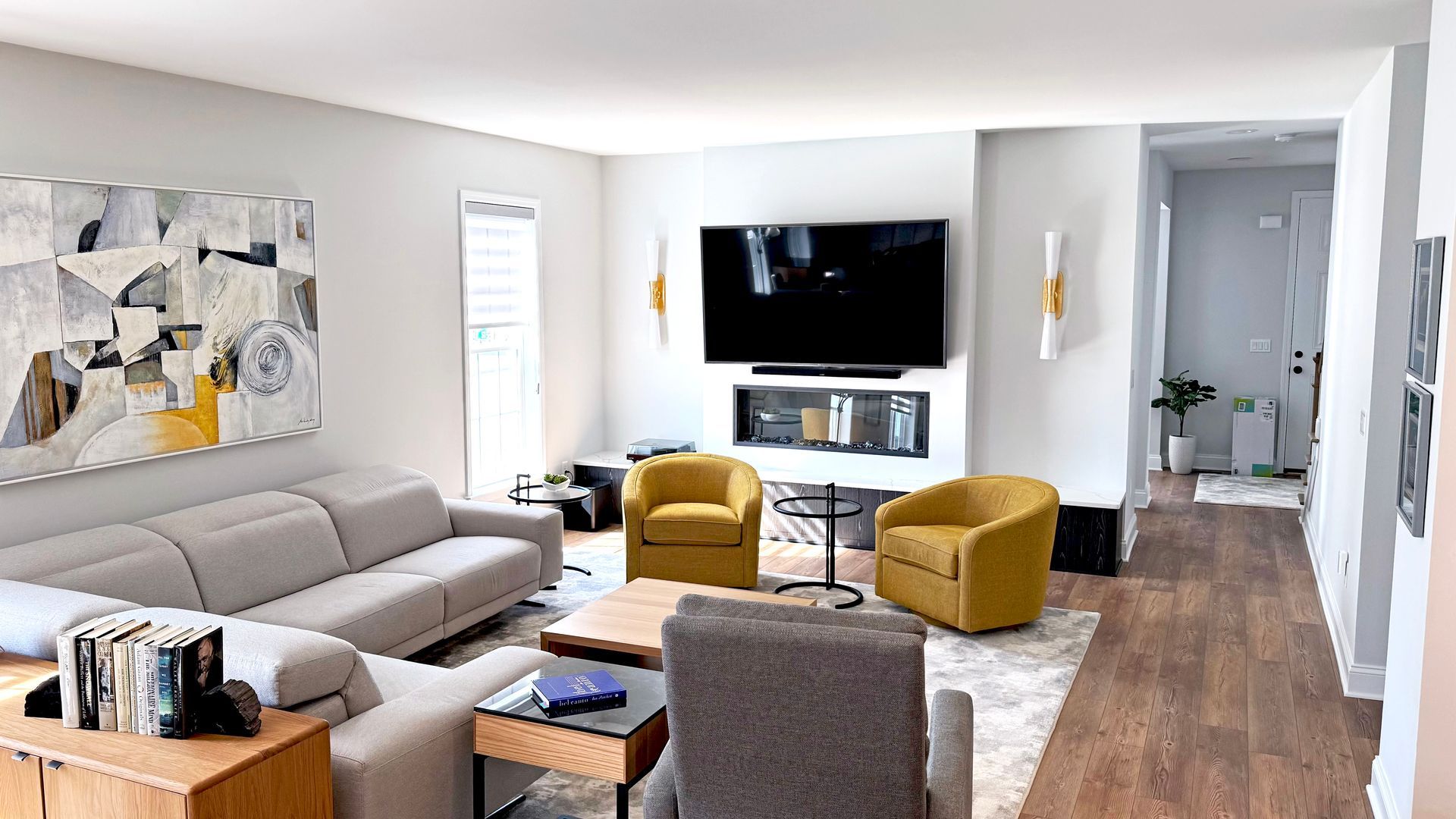 Brighten Up Your Mid-Missouri Living Room With the Contractors at Big Tree Construction! Call Now.