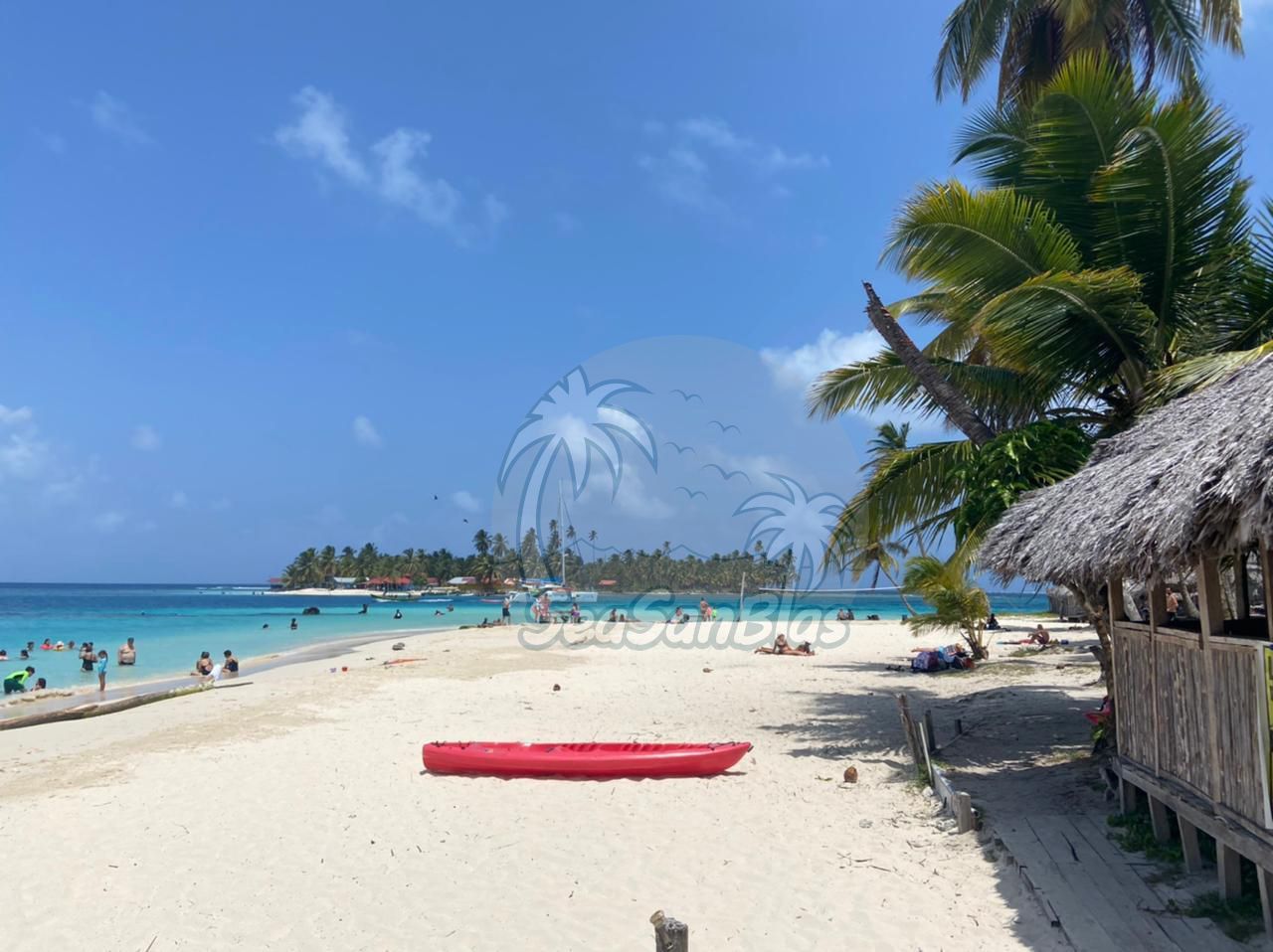 a picture of a beach taken by seasantos