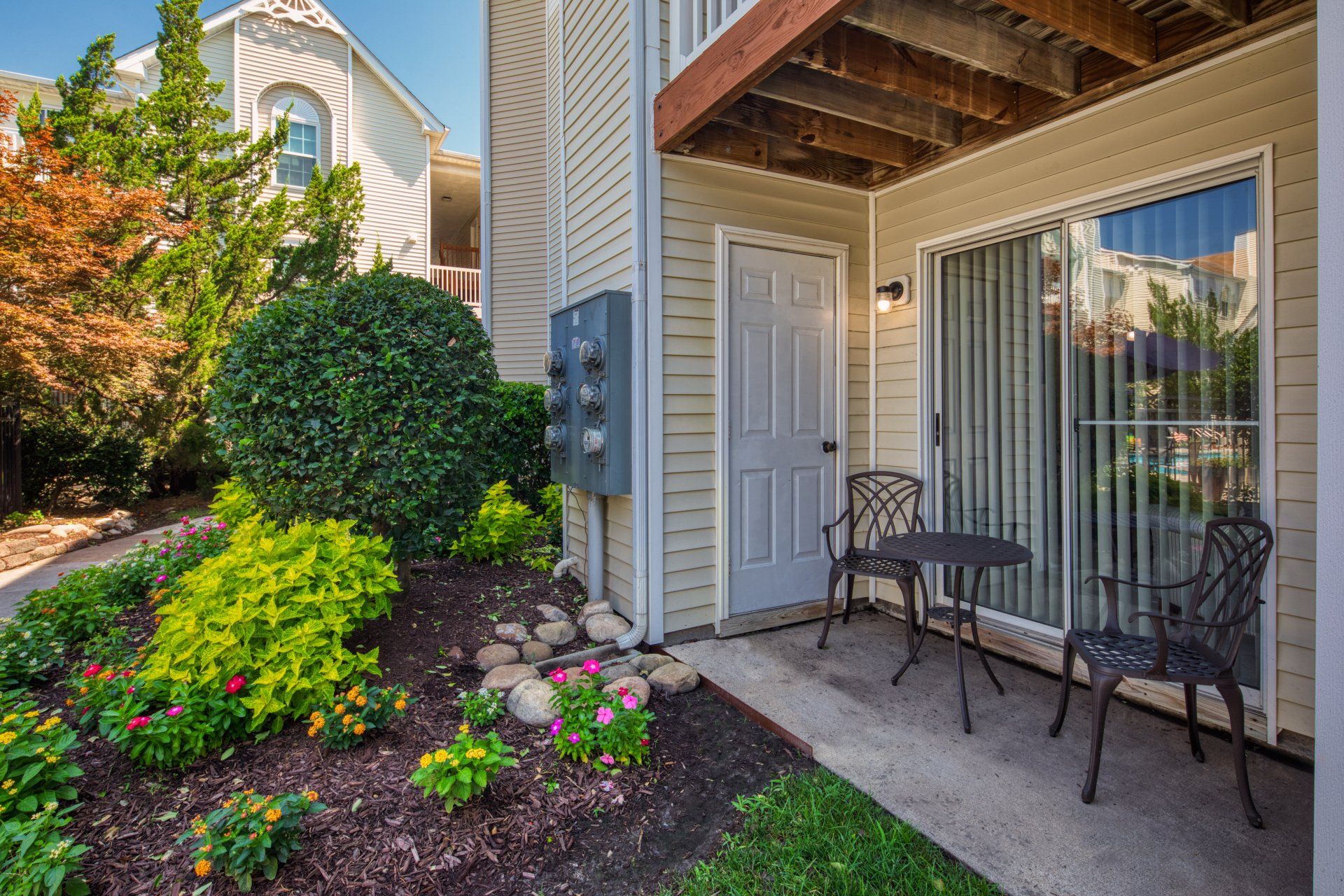 summer station apartments