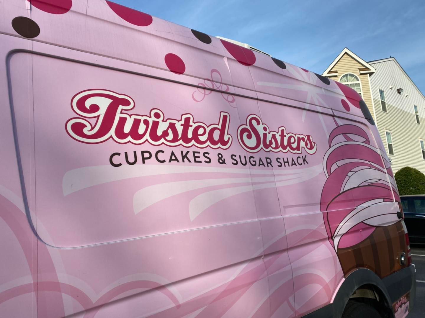 Summer Station Apartments Twisted Sisters Cupcakes Pop-Up