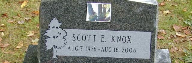 Gravestone for Scott E. Knox in a cemetery, with dates Aug. 17, 1976–Aug. 16, 2008.