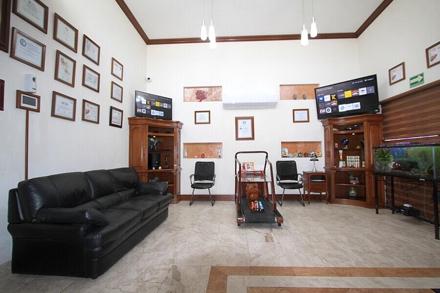 CUEVAS GARCIA EDGAR DR