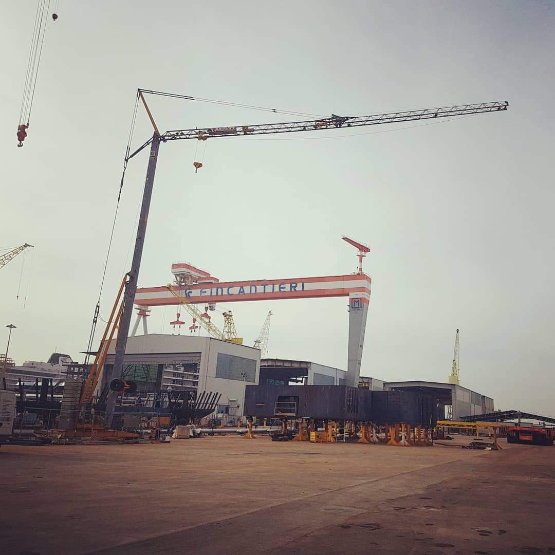 gru VITALONI NOLEGGIO