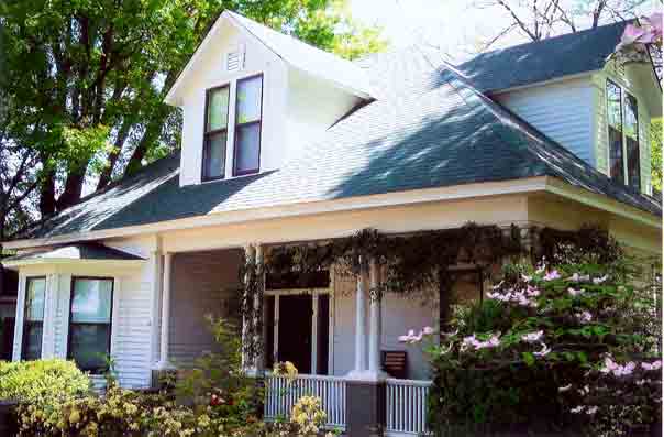 Side View of White House — Decatur, AL — Guaranty Roofing