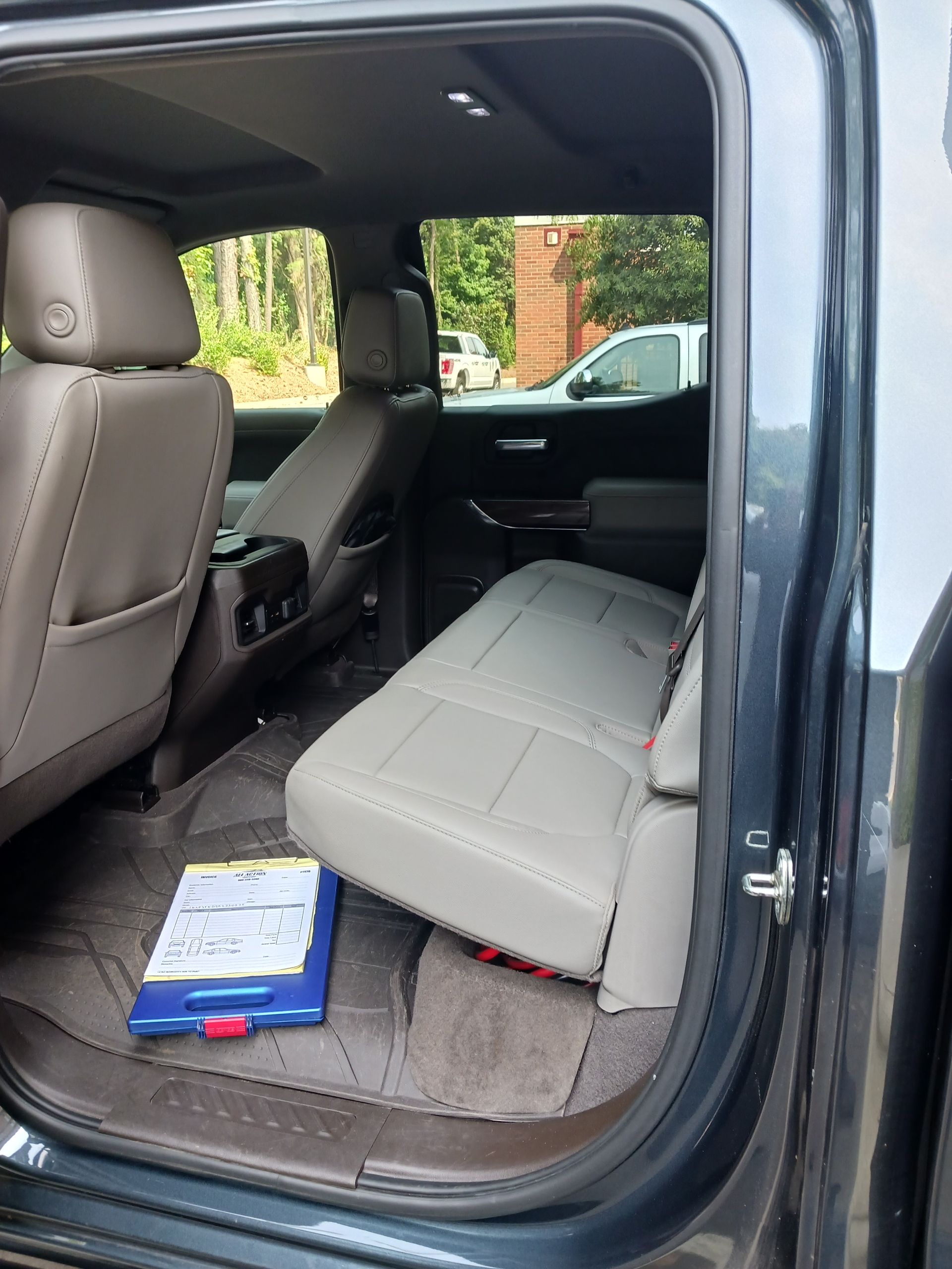 Car Door Glass Replacement After Photo near Charlotte, 28203