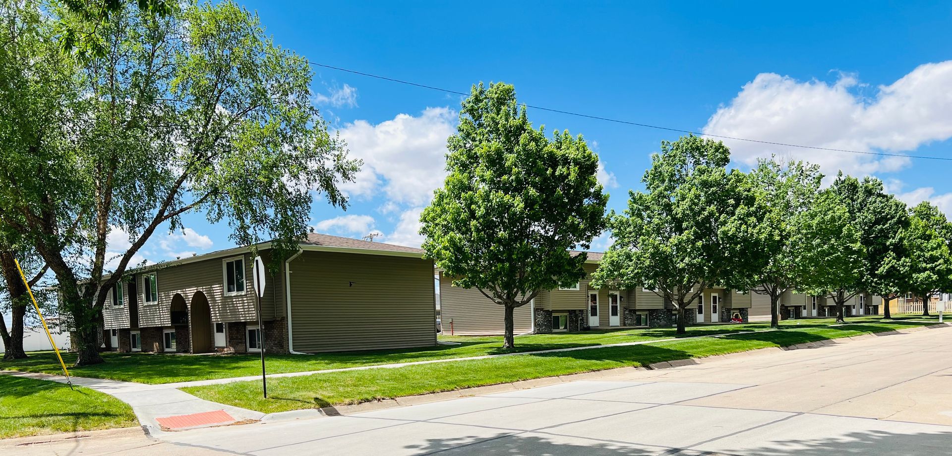 2301-2319 W 3rd & 211-215 N Laird