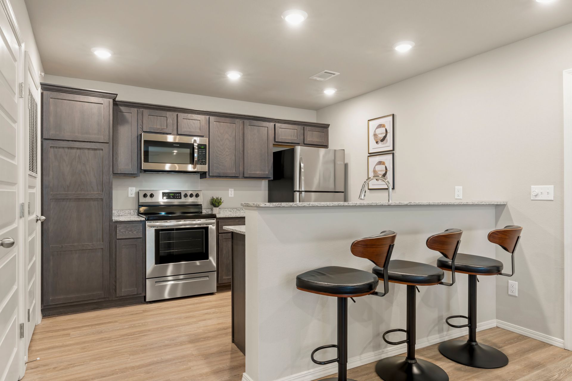 The Reserve at Springdale- kitchen with high chairs