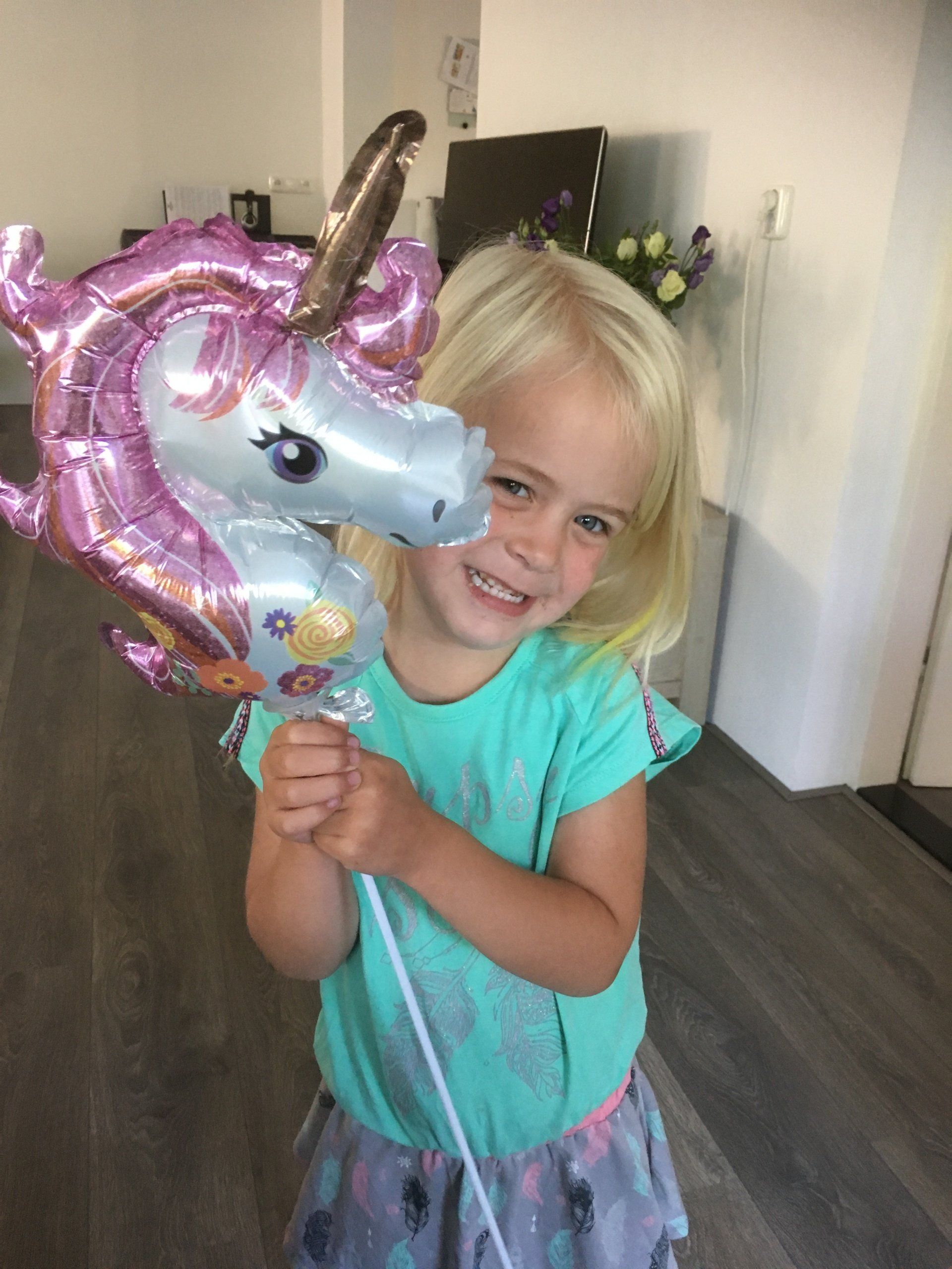 Kindervermaak schminken door Vanja Glitter & Schmink voor feest en evenement in Emmen, Assen, Groningen, Hoogeveen, Drenthe en Groningen