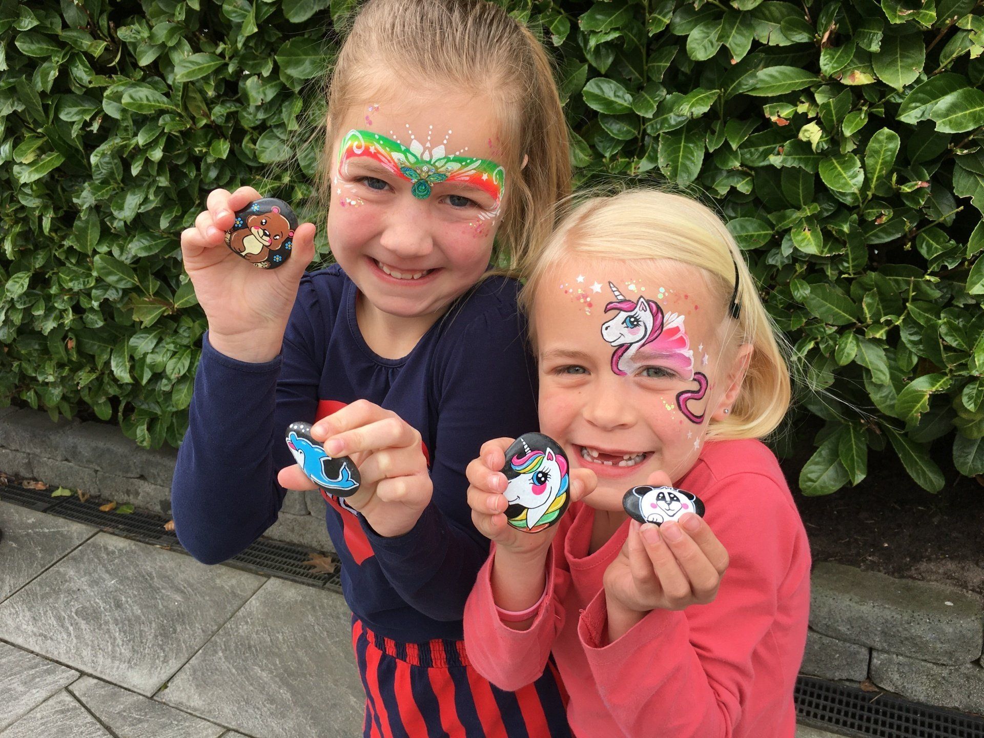 Kindervermaak schminken door Vanja Glitter & Schmink voor feest en evenement in Emmen, Assen, Groningen, Hoogeveen, Drenthe en Groningen