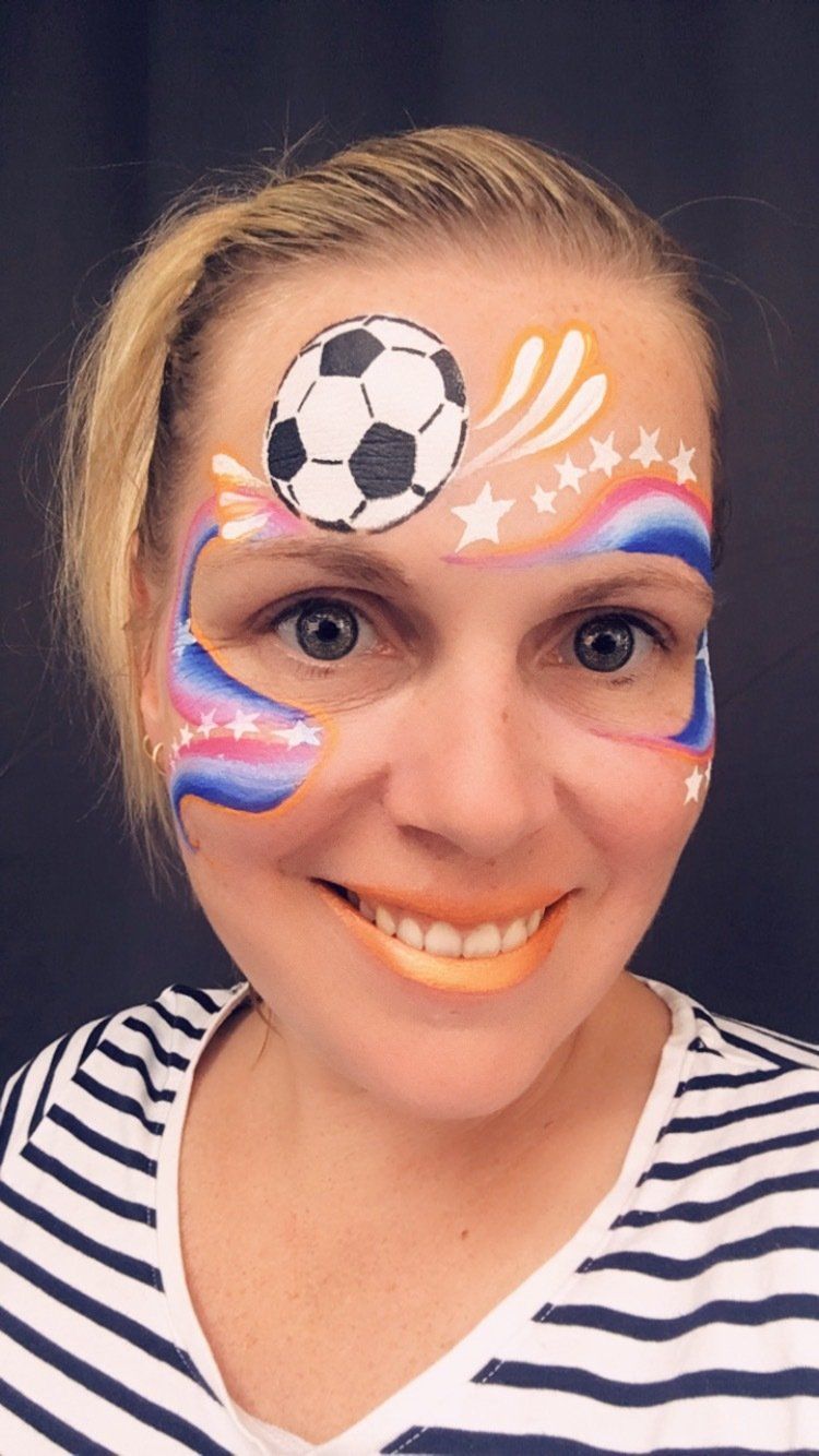 Kindervermaak schminken door Vanja Glitter & Schmink voor feest en evenement in Emmen, Assen, Groningen, Hoogeveen, Drenthe en Groningen