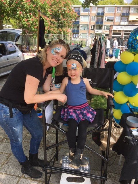 Kindervermaak schminken door Vanja Glitter & Schmink voor feest en evenement in Emmen, Assen, Groningen, Hoogeveen, Drenthe en Groningen