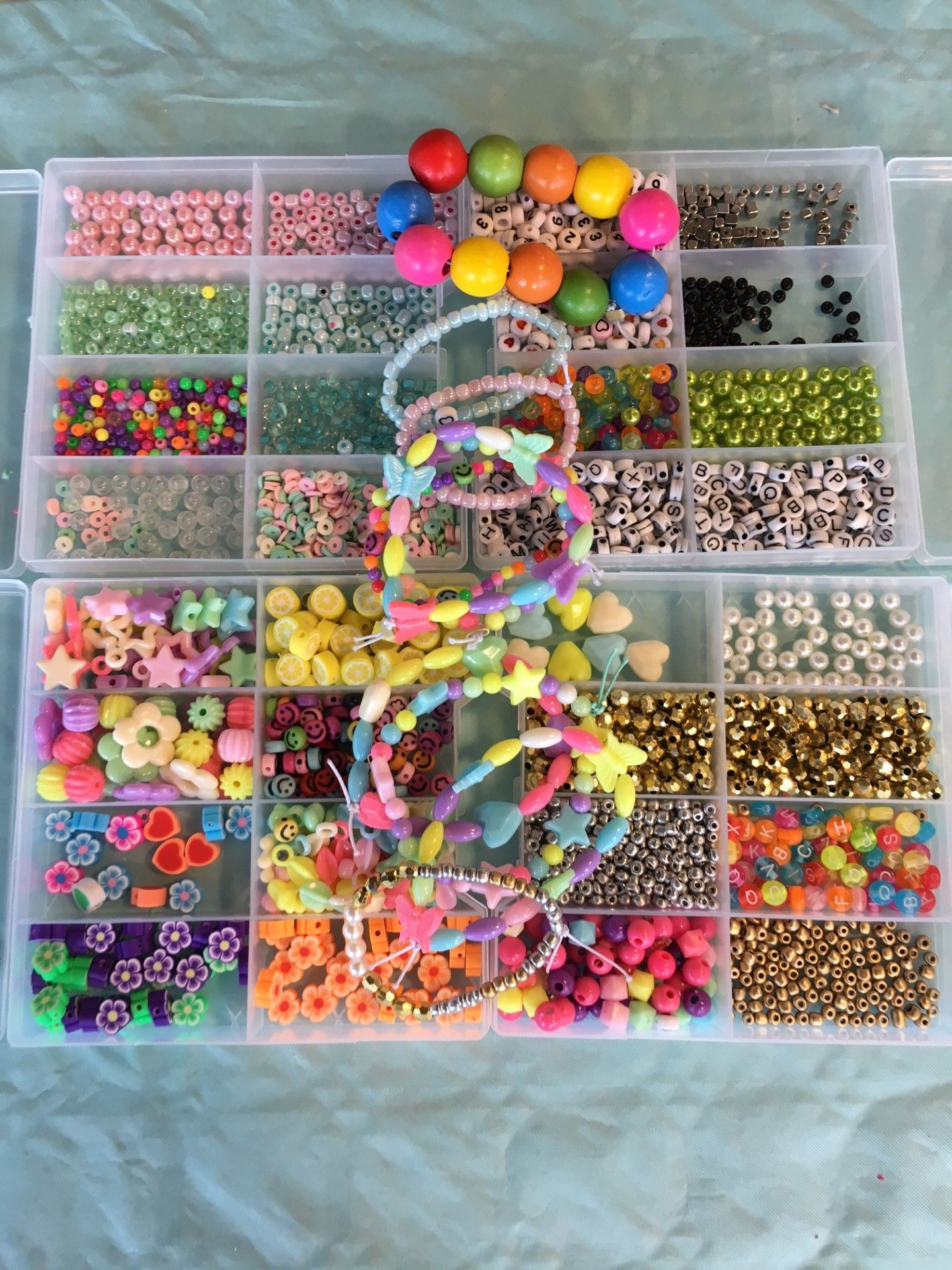 Kindervermaak schminken door Vanja Glitter & Schmink voor feest en evenement in Emmen, Assen, Groningen, Hoogeveen, Drenthe en Groningen