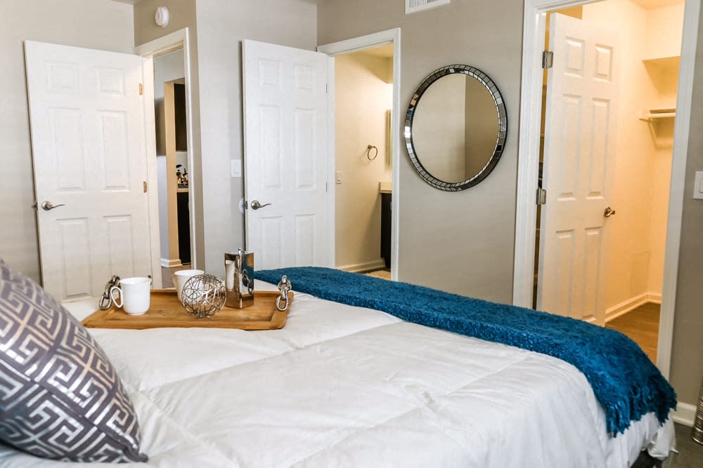 Home Santa Clarita Apartments And Townhomes For Rent   Sierra Canyon Apartments Model Bedroom And Entryway 1920w 