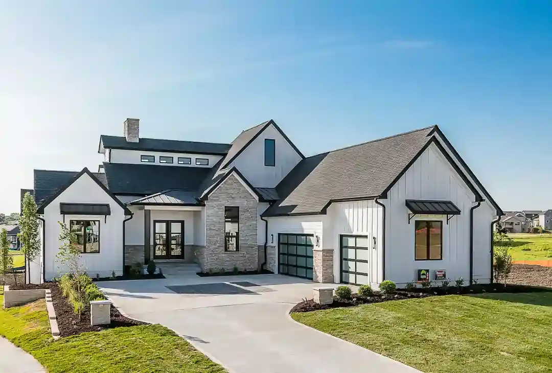 Turn Airbnb chaos into passive income - expert hosts managing your rental property seamlessly