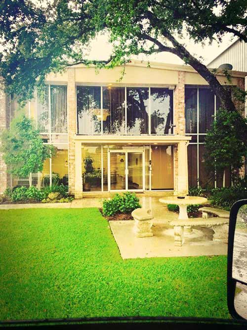 Front View Residential Window Glass —  Residential Glass in Houston, TX