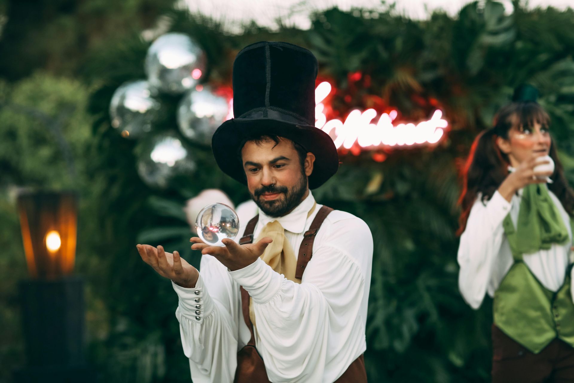 Juggler doing contact juggling