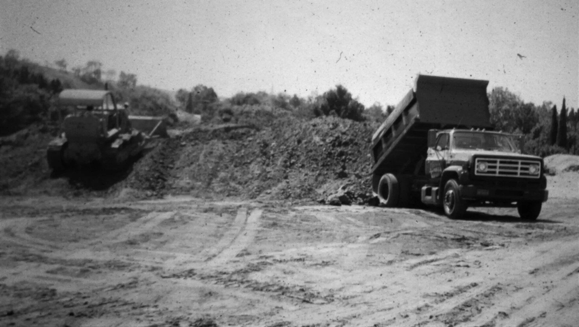 Beginning Yard — Martinez, CA — Contra Costa Topsoil, Inc.