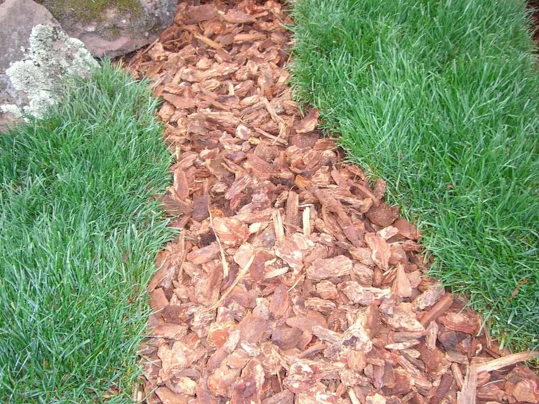 Medium Bark — Martinez, CA — Contra Costa Topsoil, Inc.