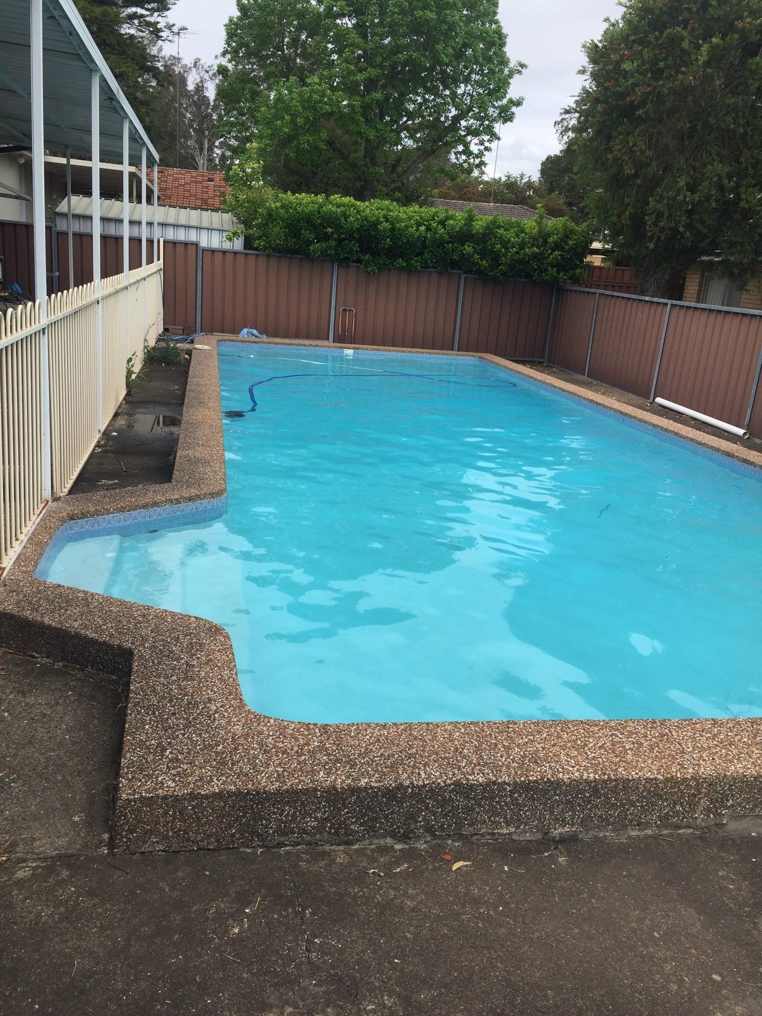 Clean blue water in the swimming pool | Penrith, NSW | Ian’s Pools Penrith