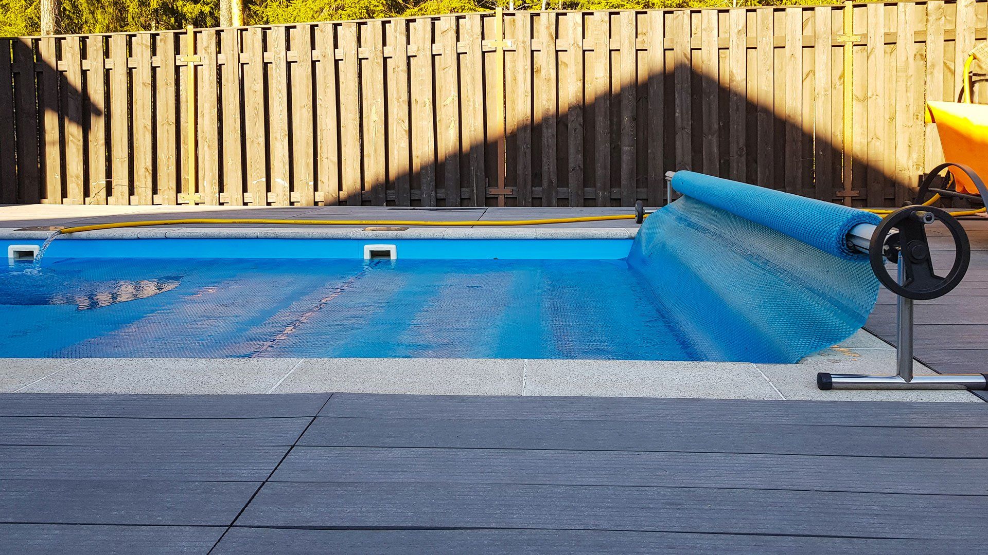 A pool cover with a roller | Penrith, NSW | Ian’s Pools Penrith