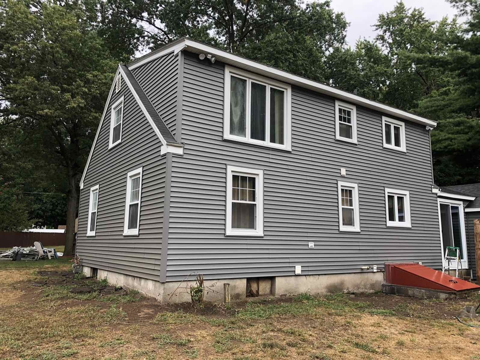 Simsbury Connecticut vinyl siding and roofing installation