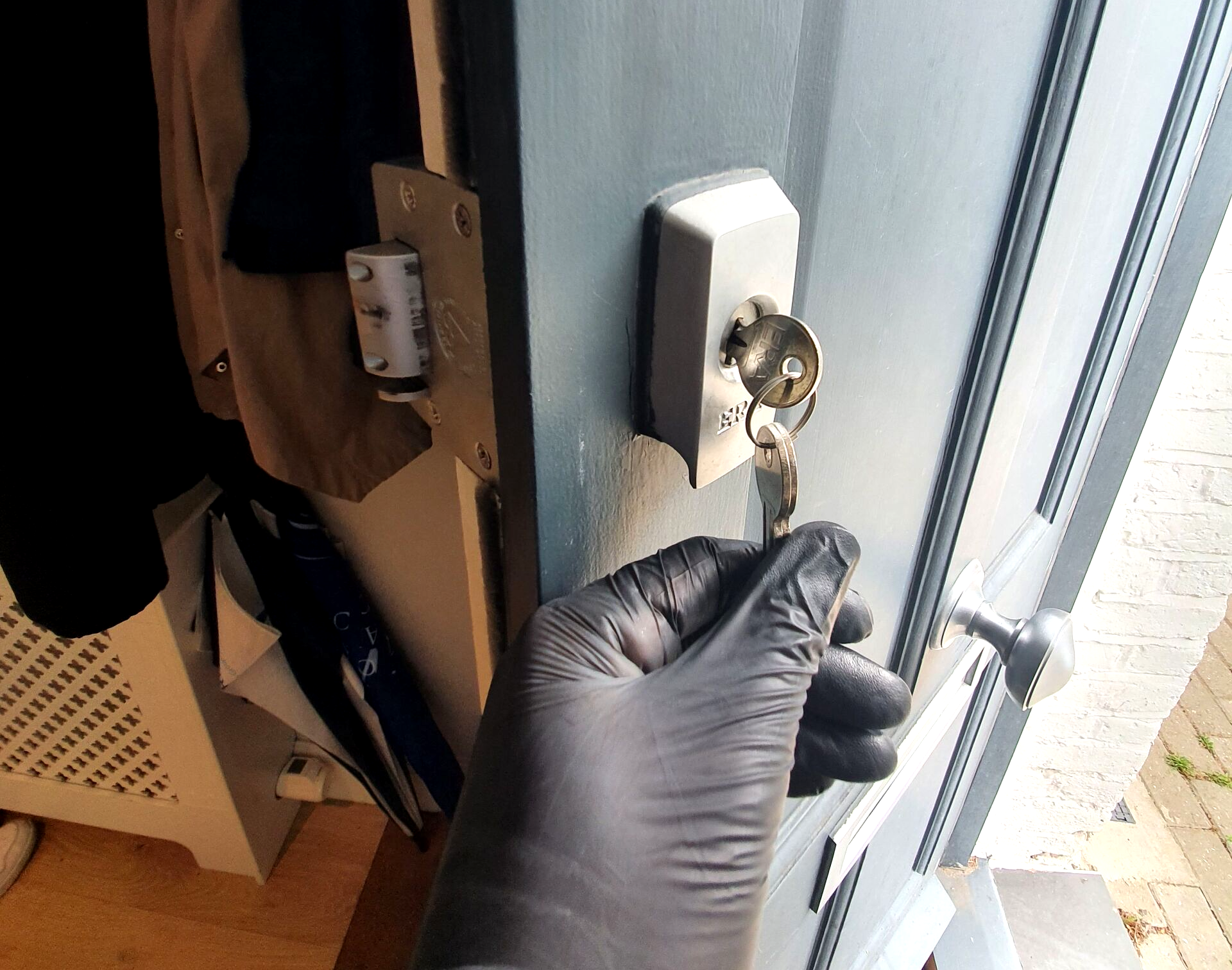 Lock upgrade locksmith services in and around Morden