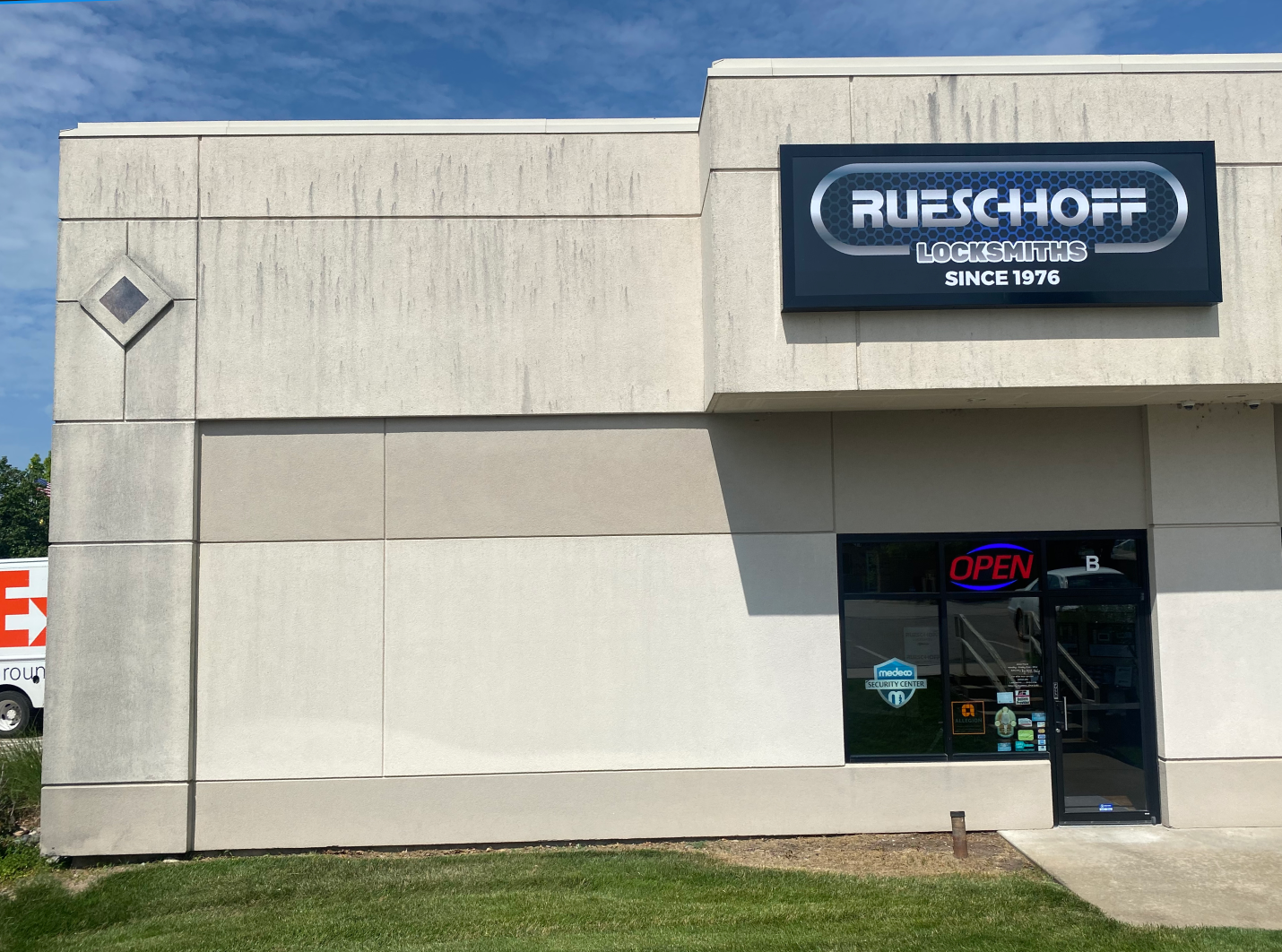 Store front of Rueschhoff Locksmiths.