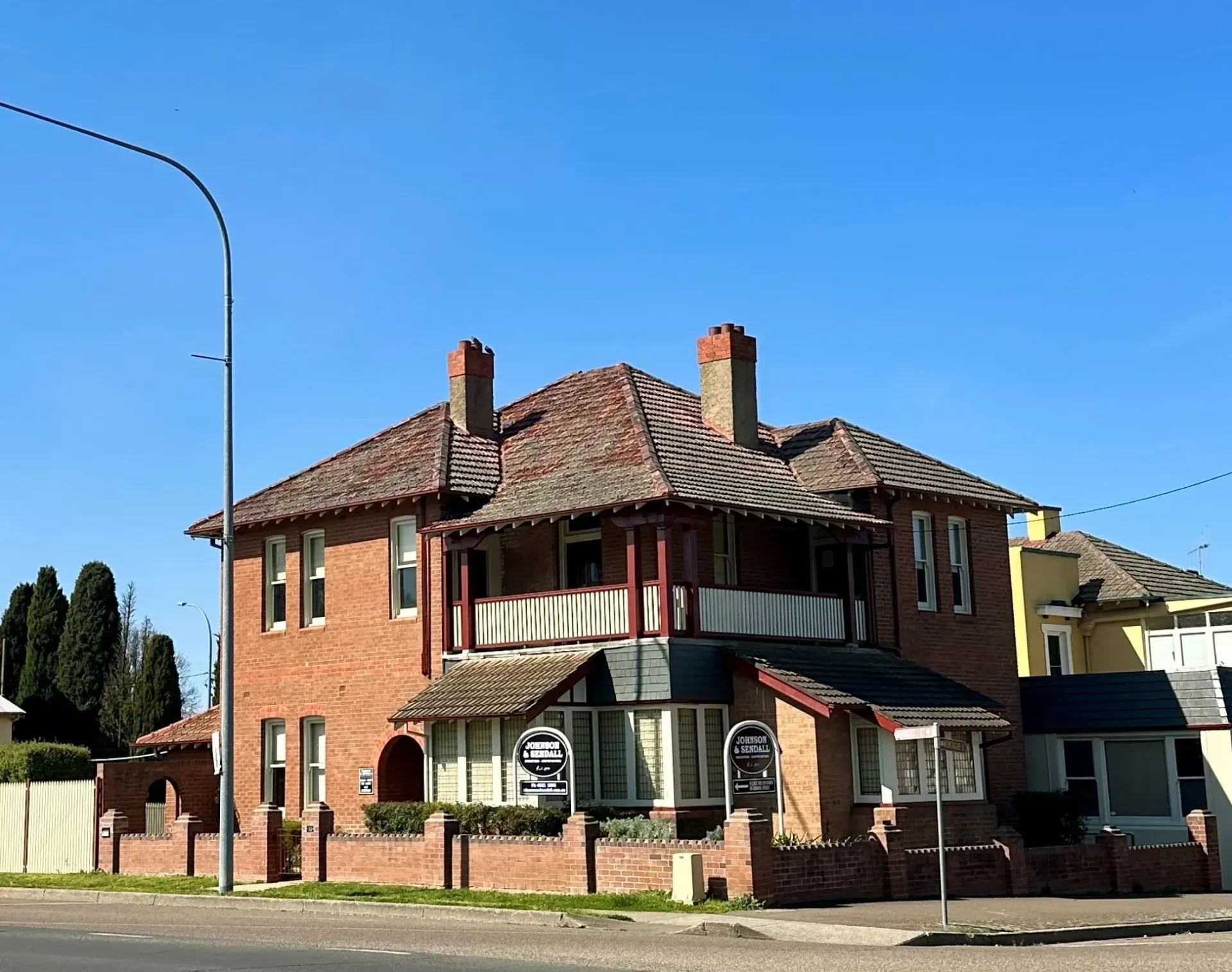 New-office-photo-Johnson-sendall