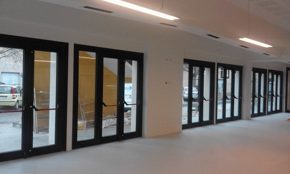 serramenti in alluminio spazi pubblici