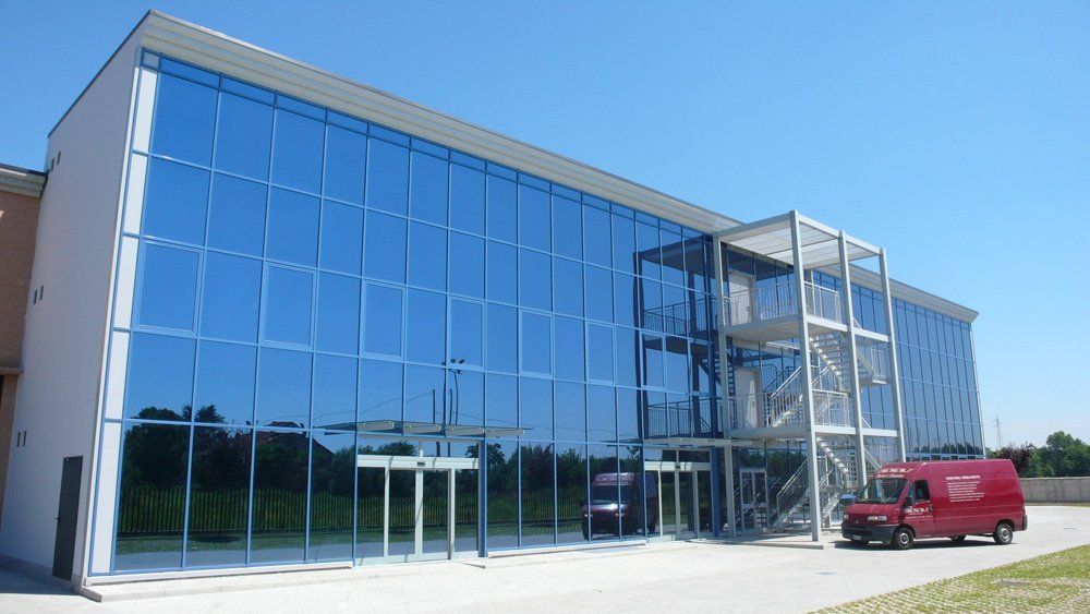 struttura industriale in ferro e vetro