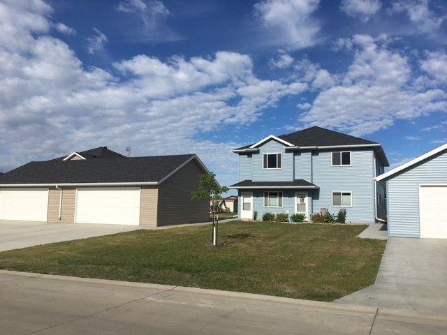 east-agassiz-circle-duplex