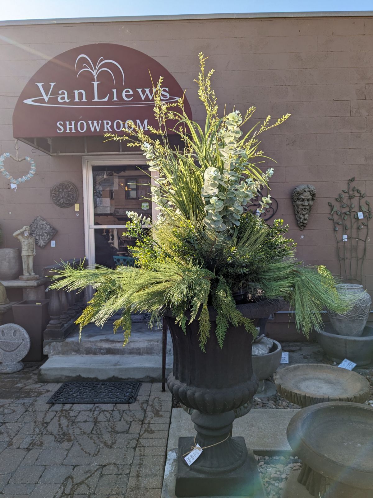 seasonal-decor - Kansas City, MO - Van Liew's Home & Garden