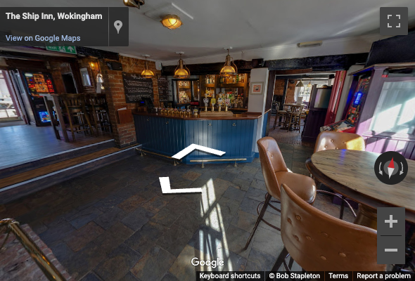 The Ship Inn, Wokingham | Middle Bar