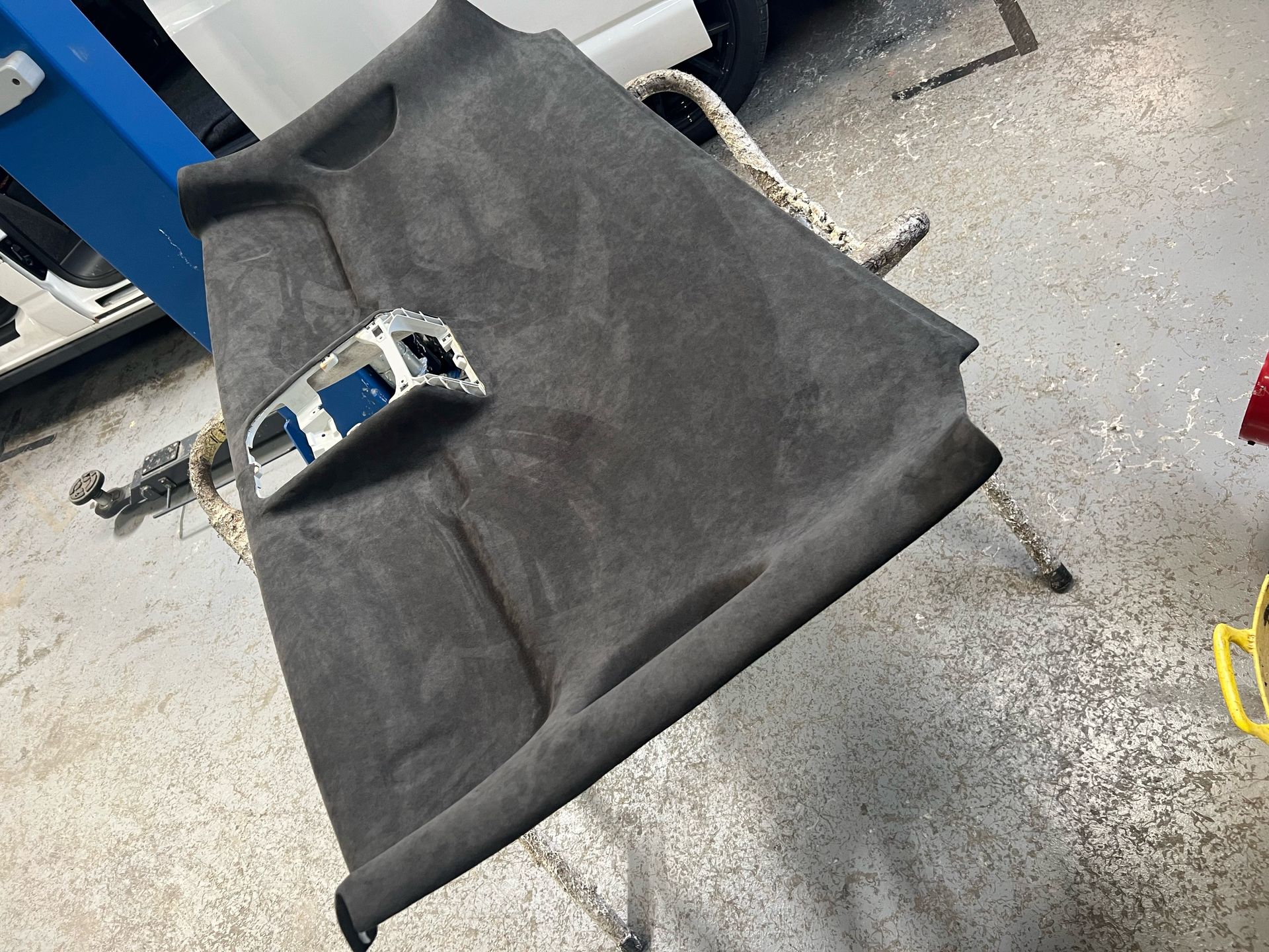 Suede upgraded headliner to VW Transporter T6