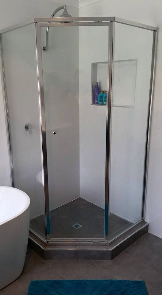 Clean Shower Area - Adelaide, SA - DCI Plumbing & Gas