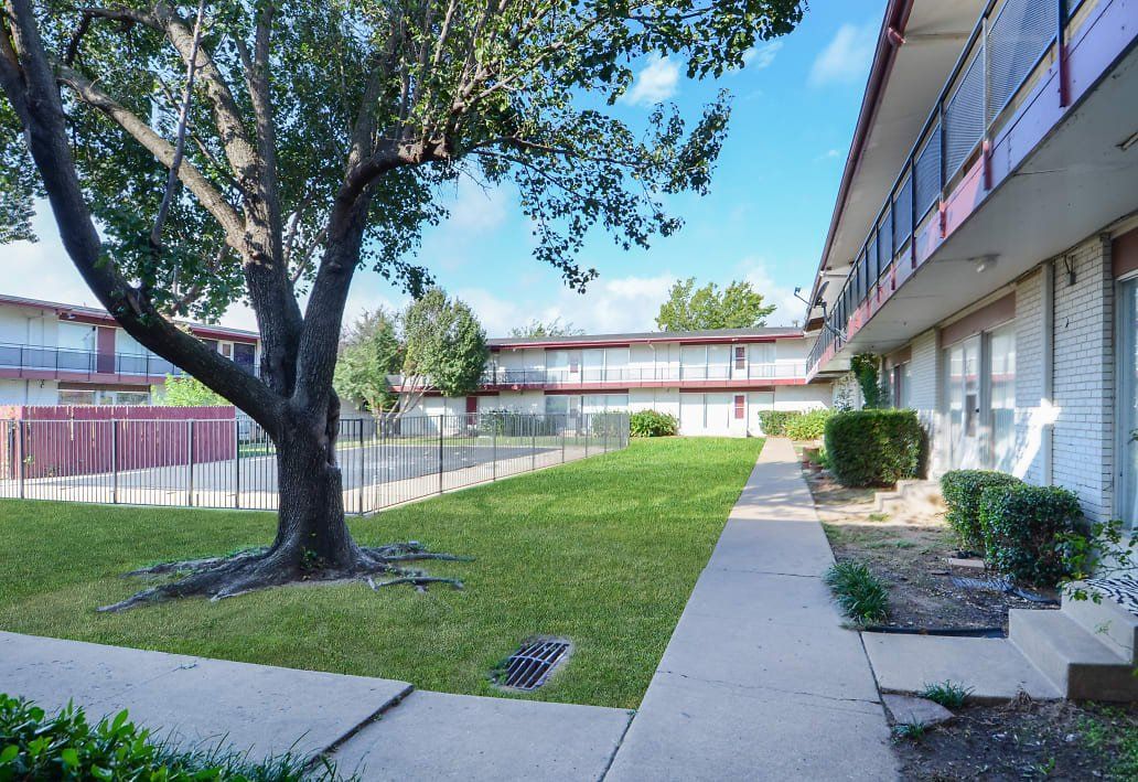 Crestpark Apartments Pro ResidentialPro Residential