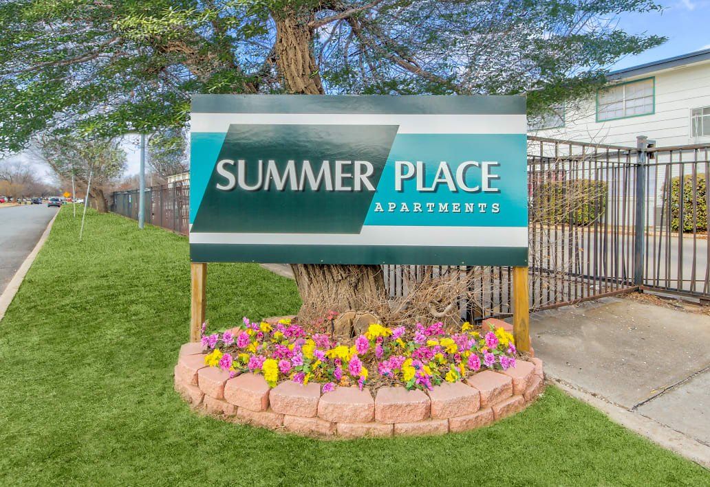 Summer Place Apartments Entrance