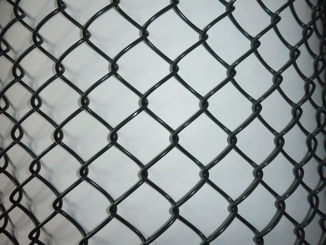 rete metallica scura