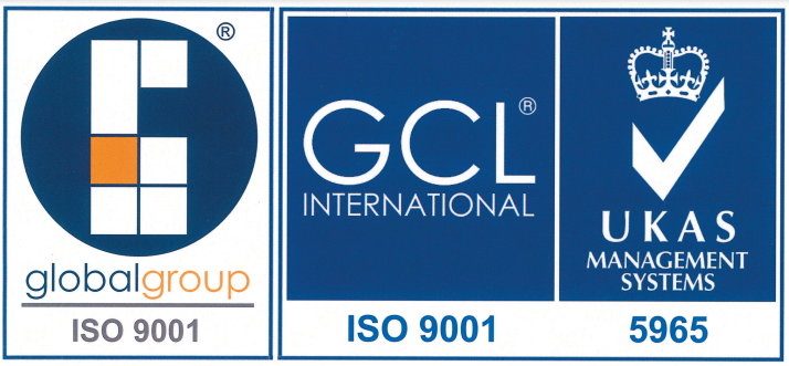 Los logotipos de los sistemas de gestión gcl internacional y ukas.