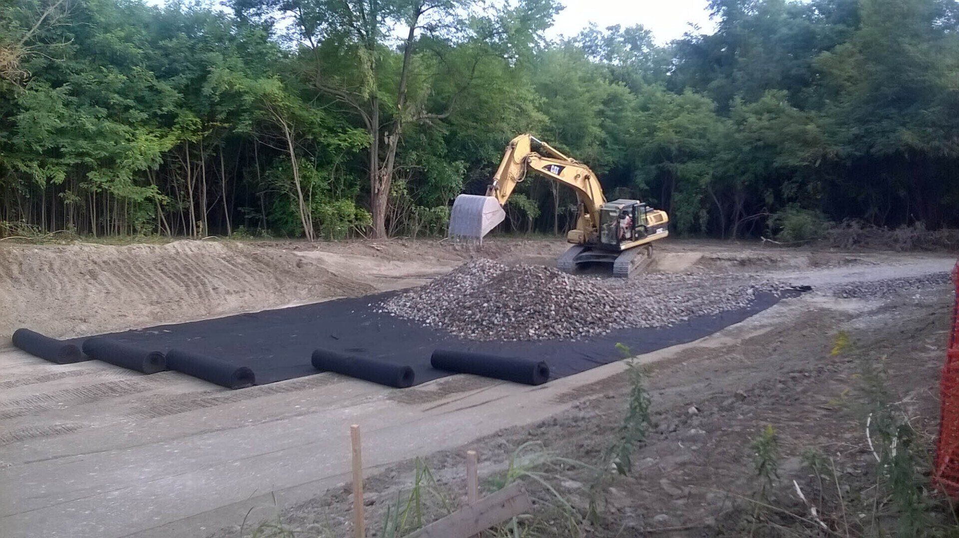 Posa teli al cantiere Smat di Castiglione