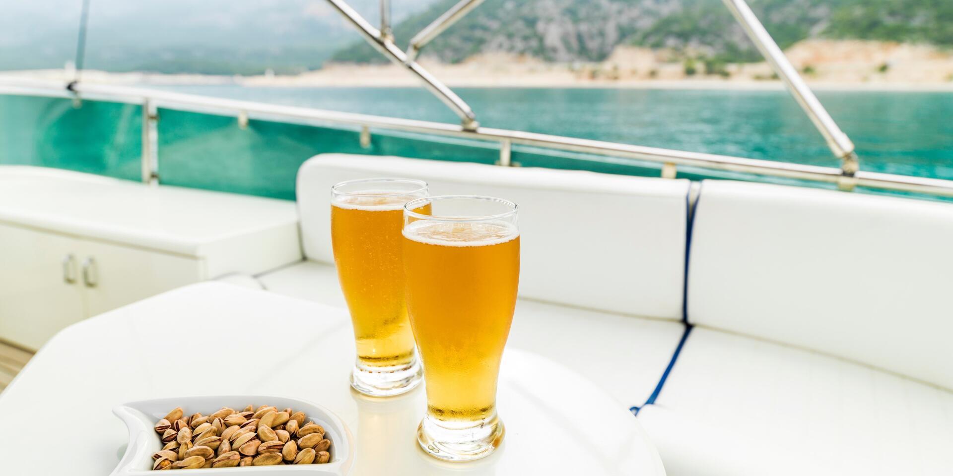 Is it permissible to drink alcohol when Sailing in Ontario?