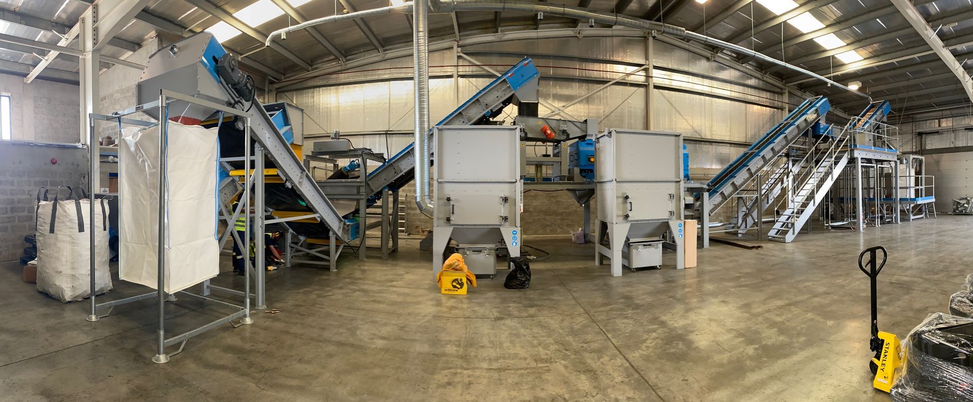 Recycling machinery mills conveyors separators  Omecha