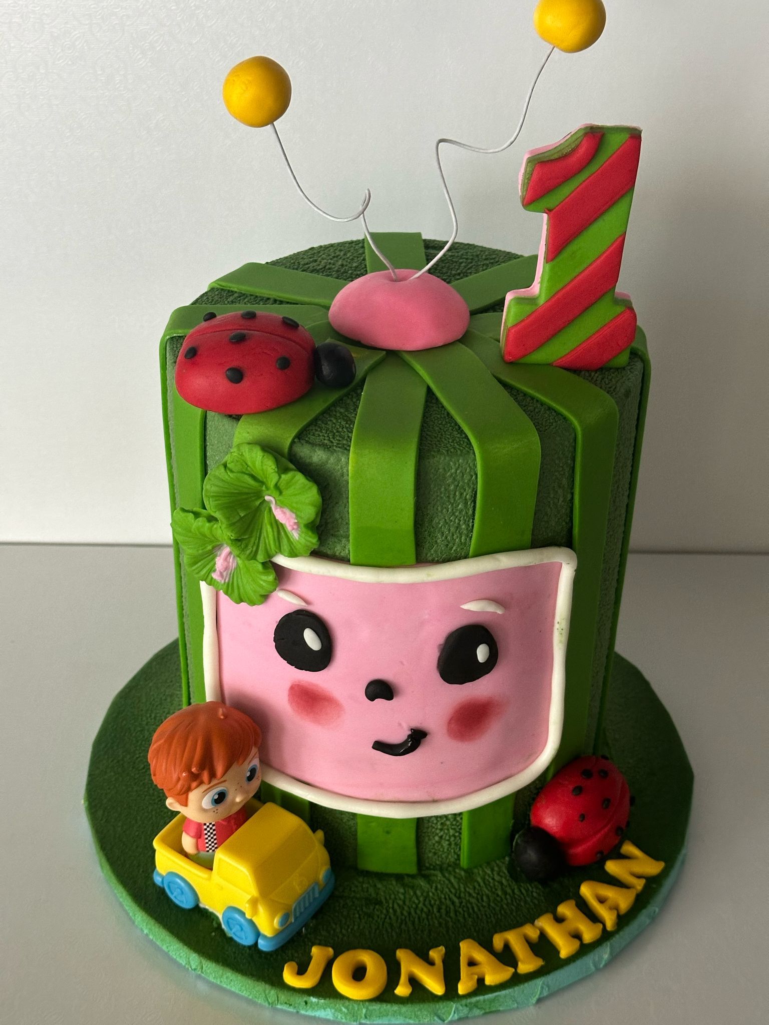A cake with the name jonathan on it